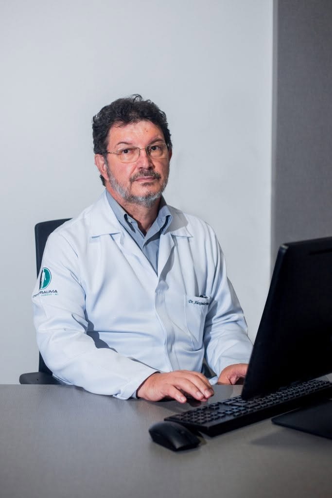 Dr. Alexandre Brino Cassaro